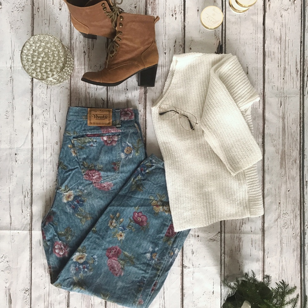 RARE Vintage Vivaldi floral print jeans!!